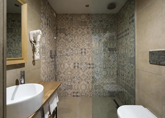 Rocca Dei Saraceni Farm stay Regalbuto