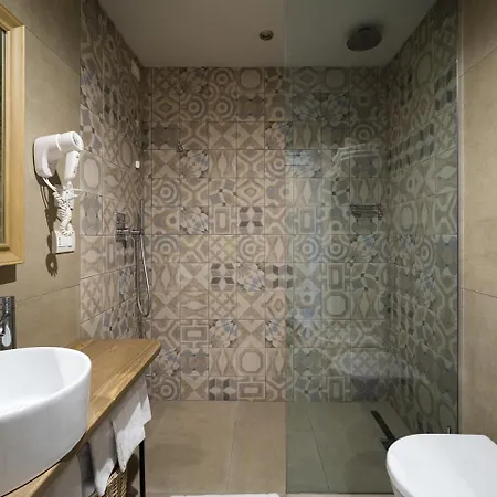Rocca Dei Saraceni Farm stay Regalbuto